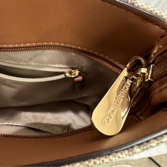 MICHAEL KORS CENTER STRIPE MORGAN MD TOTE BAG - Picture 5 of 10